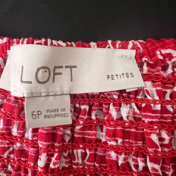 LOFT Petites Red White Heart Print Smocked Square Neck Long Sleeve Top Size 6P - Picture 9 of 10